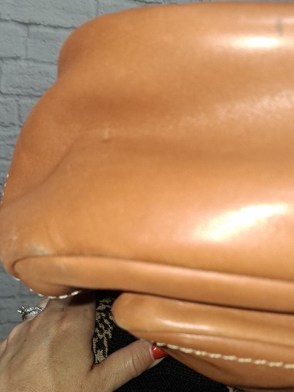 Coach Caramel Leather Shoulder Bag with Gold Turnlock - Picture 10 of 15